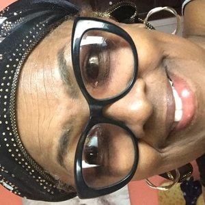 Meet your Posher, Carol